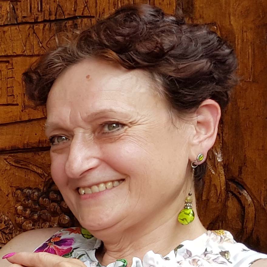 Ihre Weinberaterin Maria Holl